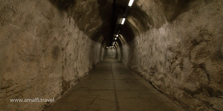 Tunnel Atrani - Amalfi, Italien