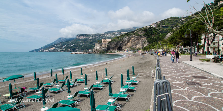 Plaja din Maiori primăvara devreme, Italia