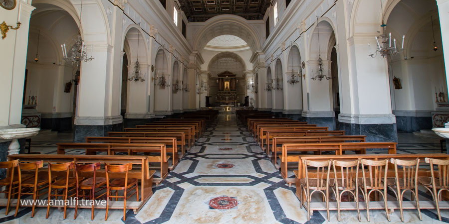 L’église Santa Maria a Mare, Maiori, Italie