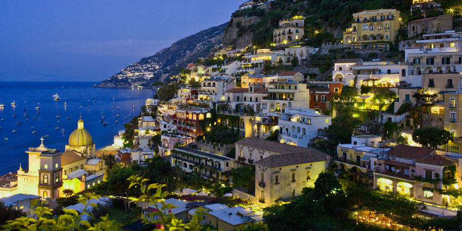 Widok Positano wieczorem, Włochy