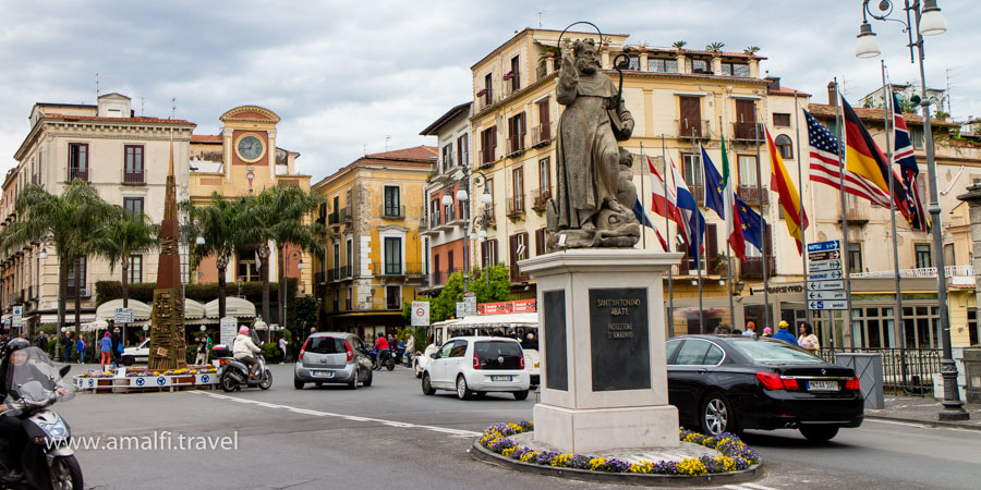 La place Tasso, Sorrente, Italie