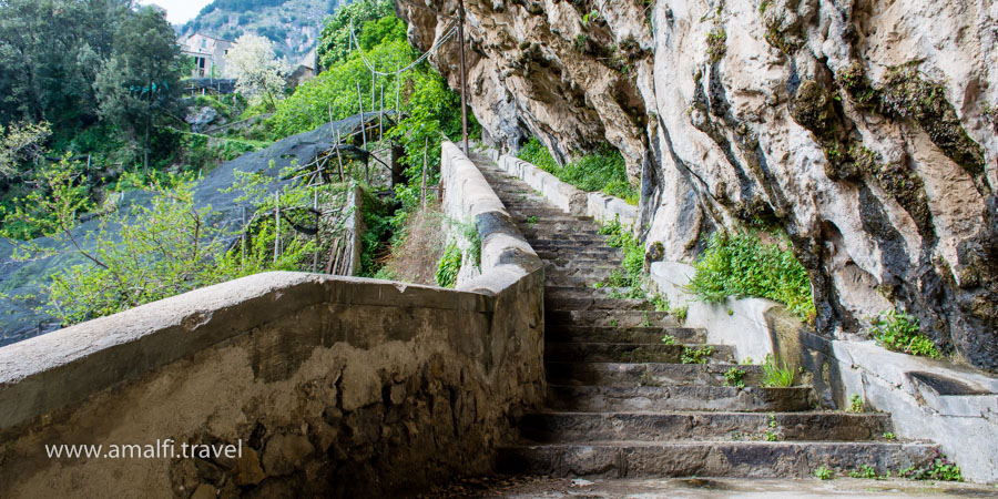 Calea spre Turnul Ziro, Italia